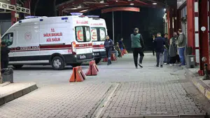 İzmir sahillerinde dehşet gecesi: Laf atma kavgası kulak koparttı