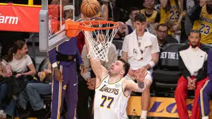 Parkede tarihi gece: Luka Doncic 52 sayıyla Los Angeles Lakers'ı sırtladı