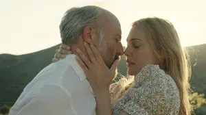 Halit Ergenç ve Meryem Uzerli’nin İmroz’da Bahar filmi 50 ülkede vizyona giriyor