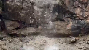 Elazığ’da yağışlar doğal şelaleler oluşturdu