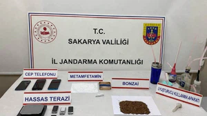 Jandarma uyuşturucuya geçit vermiyor: 3 tutuklama