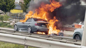 Ordu’da lüks otomobil alevlere teslim oldu