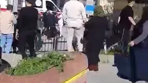 Trafikte başlayan husumet hastane acilinde patlak verdi: Bıçaklar çekildi, ortalık savaş alanına döndü