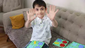 Kapılarını çaldılar, bayram neşesini evlerine taşıdılar: Özel çocuklara unutulmaz 23 Nisan sürprizi