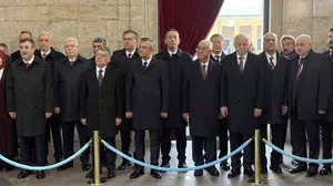 Anıtkabir’de 106. yıl coşkusu: Devlet erkanı Ata’nın huzuruna çıktı