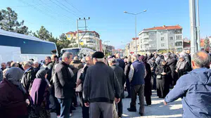 Tavşanlı’da kutsal yolculuk heyecanı: 108 hacı adayı gözyaşlarıyla uğurlandı