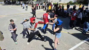 Menteşe’de gönül köprüsü: Gençler minik öğrencilerle buluştu