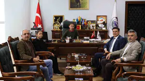 Söğüt’te 23 Nisan geleneği: Başkanlık koltuğuna oturan öğrenciler projeleri mercek altına aldı