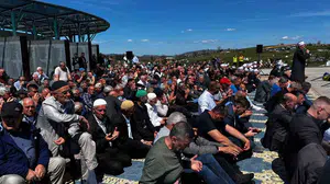 Vlasenica’nın acı dolu toprakları yıllar sonra huzura kavuştu: Katledilen 6 Boşnak dualarla defnedildi