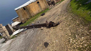 Hilvan’da dehşet anları kamerada: Fırtına çatıları uçurdu, direkleri devirdi