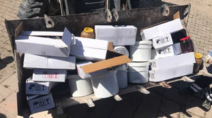 Kamyondaki 4 ton kaçak gıda ürünü imha edildi