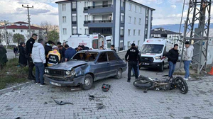 Kastamonu’da otomobil ile motosiklet çarpıştı: 3 yaralı