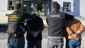 Şehirlerarası otobüs terminalinde uyuşturucu operasyonu