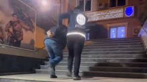 Sosyal medyada polis yeleği giyerek yayın yapan şahıs gözaltına alındı