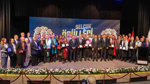 Selçuk Üniversitesi’nde gurur günü: Bilim ve başarı ödüllerle taçlandı