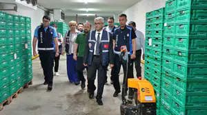 Antalya'da bayram bereketi denetimle korunuyor: Fahiş fiyat ve kayıt dışı satışa geçit yok