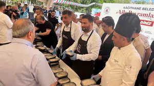 Kağıthane’de bayram coşkusu: Hasbahçe’de 20 bin kişi aynı sofrada buluştu