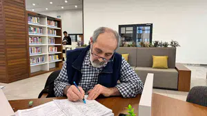 68 yaşında yeniden öğrenci oldu: Kütüphaneyi ikinci evi yaptı