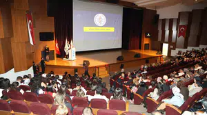 Mesleki yeminlerine ilk adımı attılar: Bursa Uludağ Üniversitesi'nde beyaz önlük heyecanı