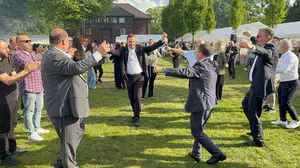 Almanya’da Balıkesir rüzgarı: Başkan Akın gurbetçilerle hasret giderdi