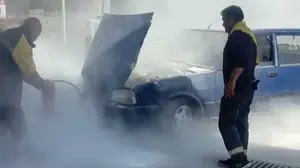 Pompa başında korku dolu anlar: Lastik hava basarken bir anda alev topuna döndü