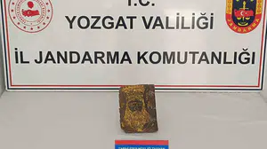Tarihi eser kaçakçılarına jandarmadan geçit yok: Altın işlemeli paha biçilemez kitap ele geçirildi