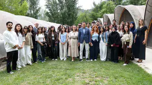 Munzur’un gölgesinde bayram sofrası: Vali Aygöl sınav stresi yaşayan öğrencileri yalnız bırakmadı