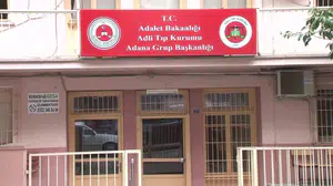 Adana’da kanlı pusu: Sokak ortasında kurşun yağmuruna tutulan genç kurtarılamadı