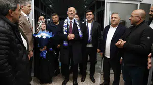 Erzurum’da dev karşılama: Lütfü Yücelik rotayı yeniden ETSO’ya çevirdi
