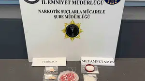 Samsun'da zehir tacirlerine geçit yok: Evinden cephanelik gibi uyuşturucu çıktı