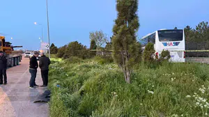 Konya’da acı sabah: Yolcu otobüsü tıra çarptı, şoför hayatını kaybetti