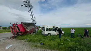 Aksaray’da korkutan kaza: Tarım işçilerini taşıyan minibüs ile kamyonet çarpıştı