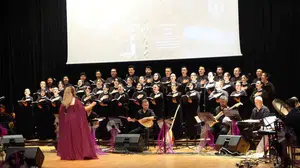 Anadolu’nun sesi Muğla’da yankılandı: Hüseyin Turan’dan unutulmaz sürpriz