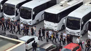 Mersin merkezli dev bahis operasyonu: 26 milyar liralık vurguna 66 tutuklama