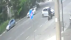 Çorlu’da dehşet anları: Kavşakta motosikletli dehşeti kameraya yansıdı