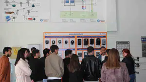 Sınıfta öğrendiklerini sahada test ettiler: Geleceğin mühendisleri enerji dünyasının kapısını araladı