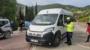 Vezirhan’da jandarmadan sıkı takip: Öğrencilerin güvenliği için servisler mercek altına alındı