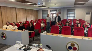 Sınıfta öğrendiklerini sahada test ettiler: Geleceğin kimyagerleri bor madeninin kalbine indi