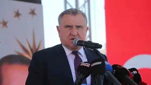 Bakan Bak'tan spor seferberliği mesajı: 12 milyon kişiye yüzme öğrettik
