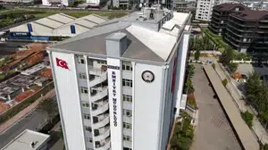 Mersin'de sanal devriye ile şerit ihlali yapan minibüs sürücüsüne ceza