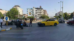 Aydın'da otomobil ile çarpışan motosikletin sürücüsü yaralandı