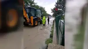 Beypazarı’nda meydana gelen sağanak yağış bazı evleri su altında bıraktı