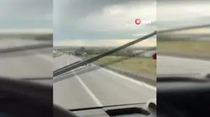 Ayaş'ta sağanak yağış nedeniyle tır devrildi: 1 yaralı