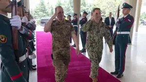 Lübnan cumhurbaşkanı aoun, centcom komutanı cooper ile kritik bir görüşme gerçekleştirdi