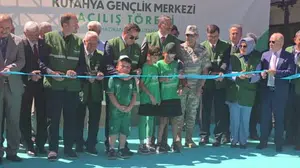 Kütahya Yeşilay Gençlik Merkezi ve Kafe1920 hizmete açıldı