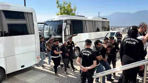 Şafak operasyonunda zehir tacirlerine büyük darbe: 17 kişi cezaevine gönderildi