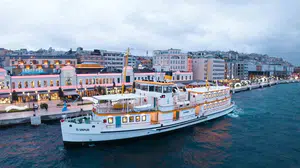 Denizden gelen sanat rüzgarı: İş Vapur’da Haziran ayı dopdolu geçecek