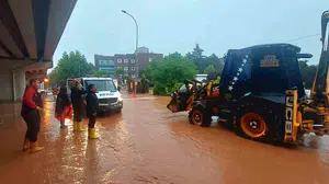 Kırşehir'de sağanak yağış sele dönüştü