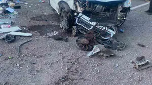 Elazığ'da hafif ticari araç takla attı: 5 yaralı
