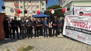Burhaniye’de genç yetenekler sahnede: Geleceğin meslekleri sanatla buluştu